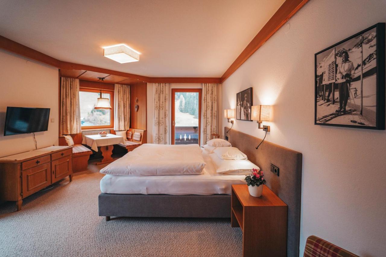 Hotel Garni Almjur Санкт Антон ам Арлберг Екстериор снимка