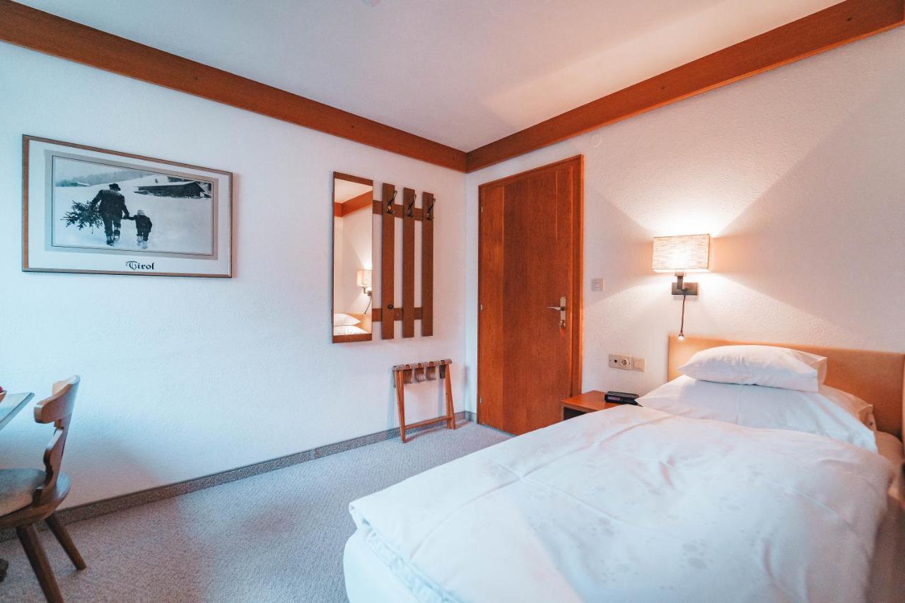 Hotel Garni Almjur Санкт Антон ам Арлберг Екстериор снимка