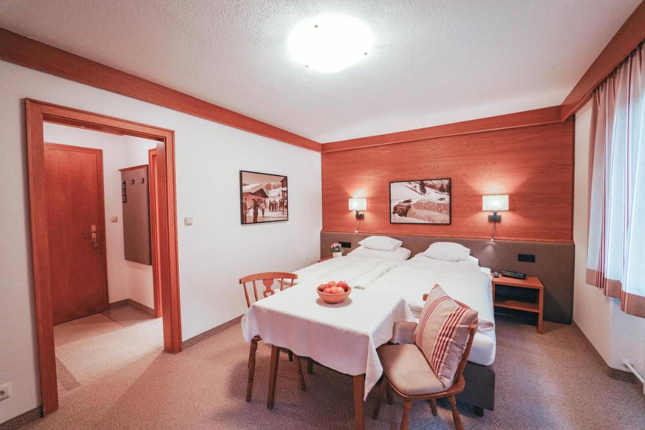 Hotel Garni Almjur Санкт Антон ам Арлберг Екстериор снимка