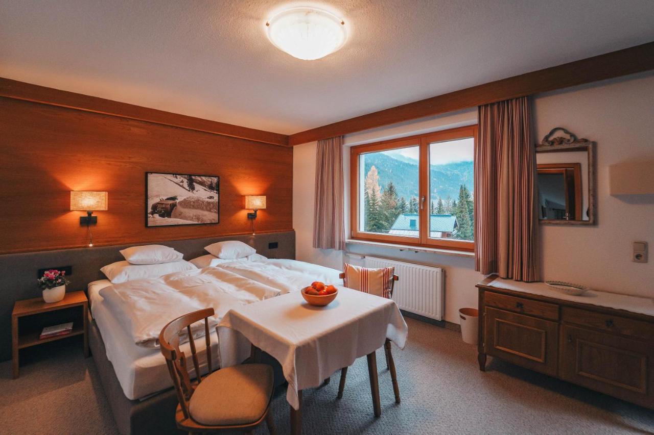 Hotel Garni Almjur Санкт Антон ам Арлберг Екстериор снимка