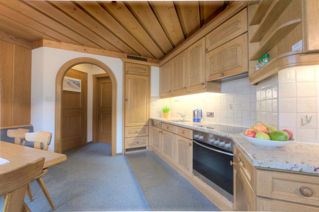 Hotel Garni Almjur Санкт Антон ам Арлберг Стая снимка