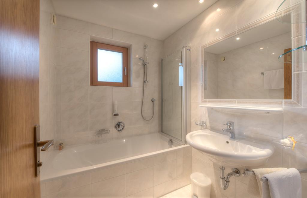 Hotel Garni Almjur Санкт Антон ам Арлберг Екстериор снимка